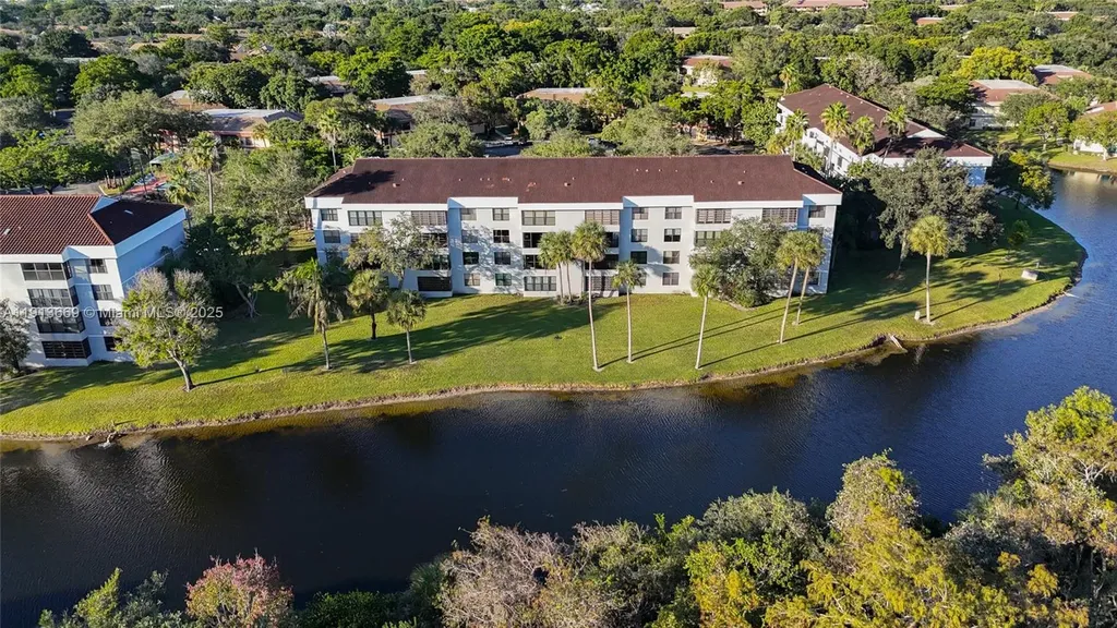4133 S Carambola Circle S Coconut Creek FL 33066