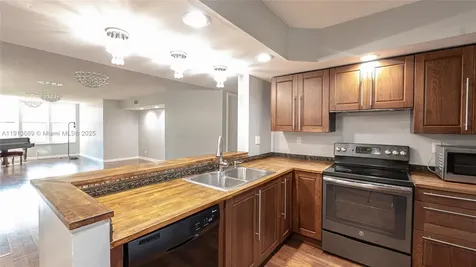 4133 S Carambola Circle S Coconut Creek FL 33066