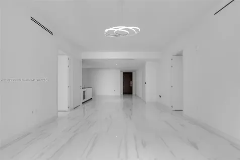 300 Biscayne Boulevard Way Miami FL 33131