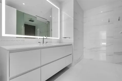300 Biscayne Boulevard Way Miami FL 33131