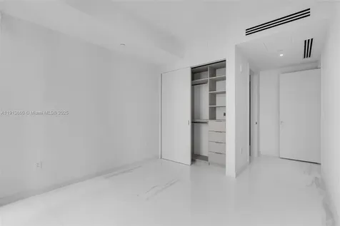 300 Biscayne Boulevard Way Miami FL 33131