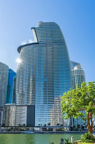 300 Biscayne Boulevard Way Miami FL 33131