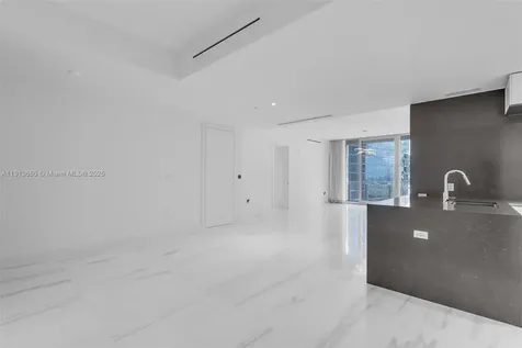 300 Biscayne Boulevard Way Miami FL 33131