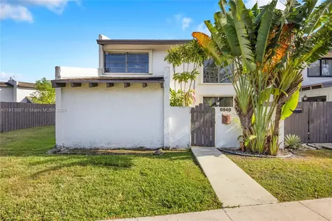 6949 SW 109th Place Miami FL 33173