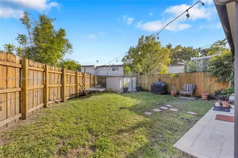 6949 SW 109th Place Miami FL 33173