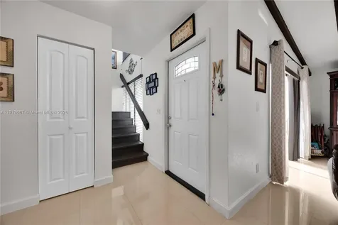 6949 SW 109th Place Miami FL 33173