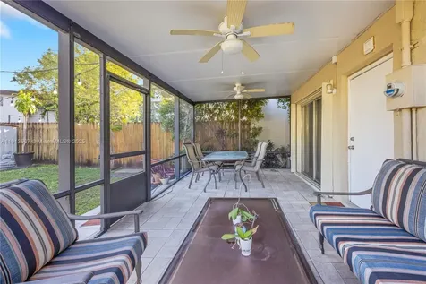 6949 SW 109th Place Miami FL 33173