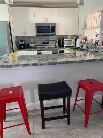 10454 NW 5th Terrace Miami FL 33172