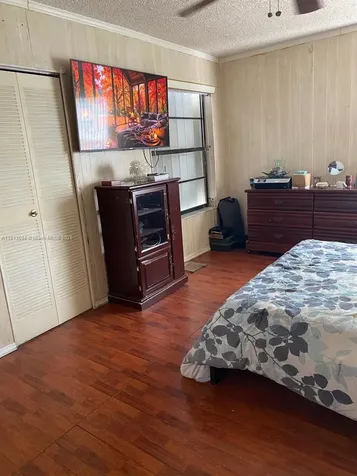 10454 NW 5th Terrace Miami FL 33172