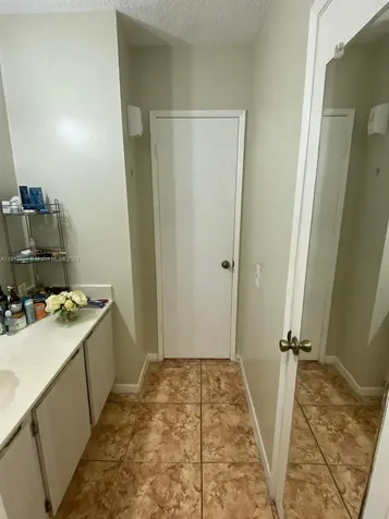 10454 NW 5th Terrace Miami FL 33172