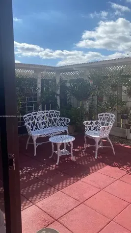 10454 NW 5th Terrace Miami FL 33172