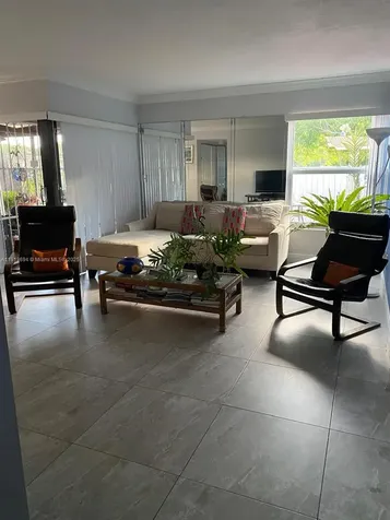 10454 NW 5th Terrace Miami FL 33172