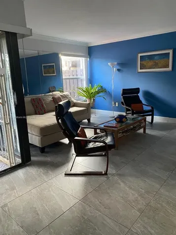 10454 NW 5th Terrace Miami FL 33172
