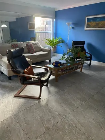 10454 NW 5th Terrace Miami FL 33172