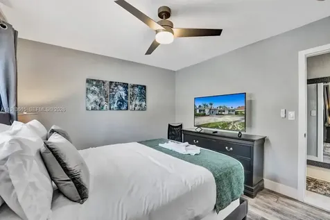 1241 Hollywood Boulevard Hollywood FL 33019