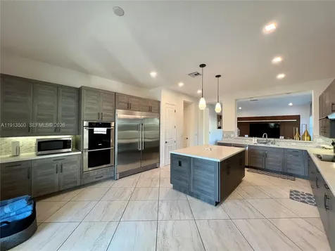 11 NW 122nd Avenue Miami FL 33182