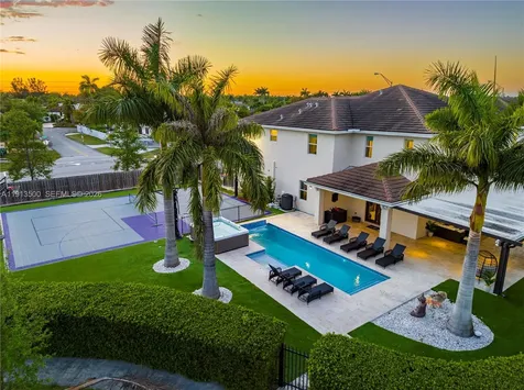 11 NW 122nd Avenue Miami FL 33182