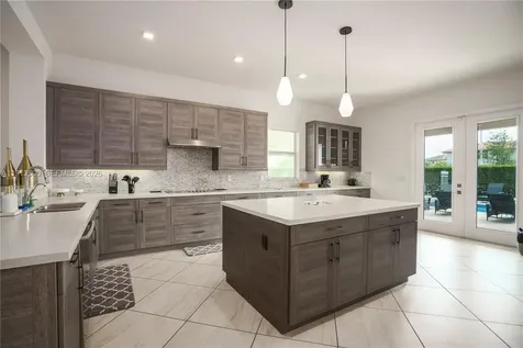 11 NW 122nd Avenue Miami FL 33182