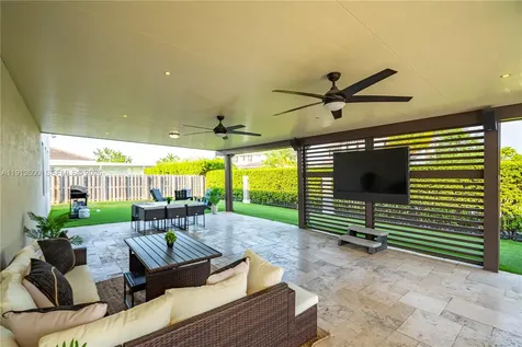 11 NW 122nd Avenue Miami FL 33182
