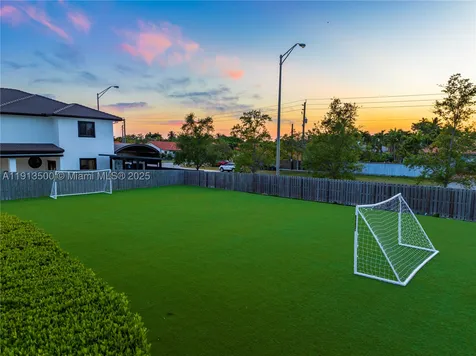 11 NW 122nd Avenue Miami FL 33182