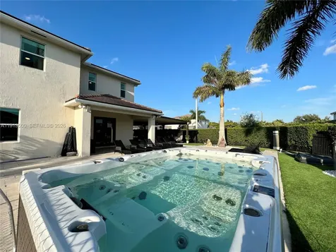 11 NW 122nd Avenue Miami FL 33182