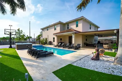 11 NW 122nd Avenue Miami FL 33182