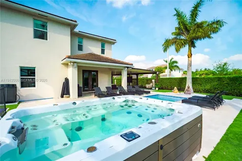 11 NW 122nd Avenue Miami FL 33182