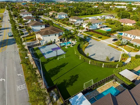 11 NW 122nd Avenue Miami FL 33182