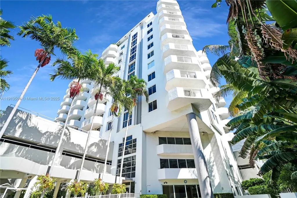 1621 Bay Road Miami Beach FL 33139