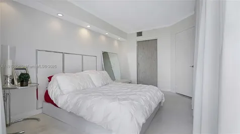 1621 Bay Road Miami Beach FL 33139