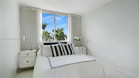 1621 Bay Road Miami Beach FL 33139