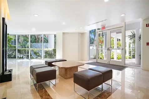 1621 Bay Road Miami Beach FL 33139