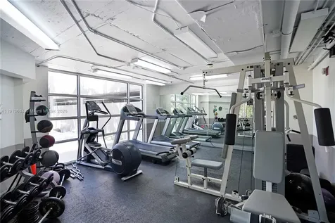 1621 Bay Road Miami Beach FL 33139