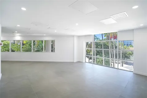 1621 Bay Road Miami Beach FL 33139