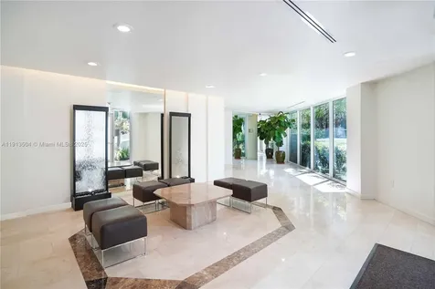 1621 Bay Road Miami Beach FL 33139