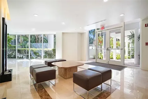 1621 Bay Road Miami Beach FL 33139