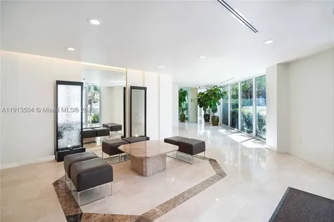 1621 Bay Road Miami Beach FL 33139