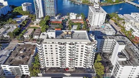 1621 Bay Road Miami Beach FL 33139