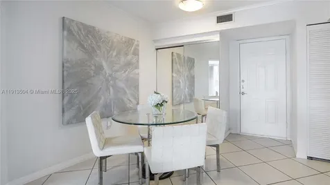 1621 Bay Road Miami Beach FL 33139
