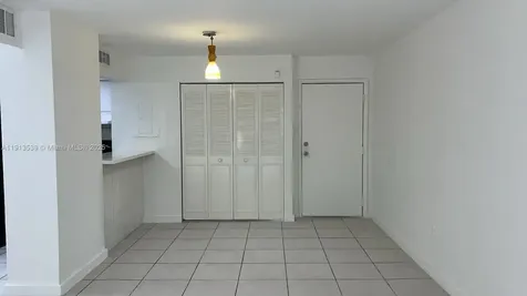 8860 Fontainebleau Boulevard Miami FL 33172