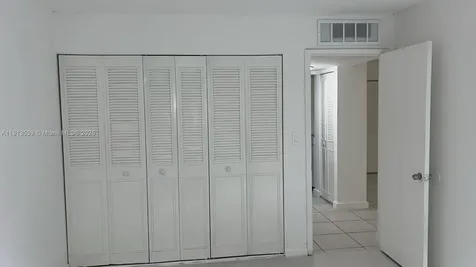 8860 Fontainebleau Boulevard Miami FL 33172