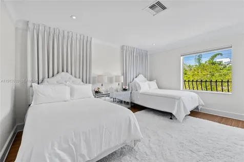 5800 La Gorce Drive Miami Beach FL 33140