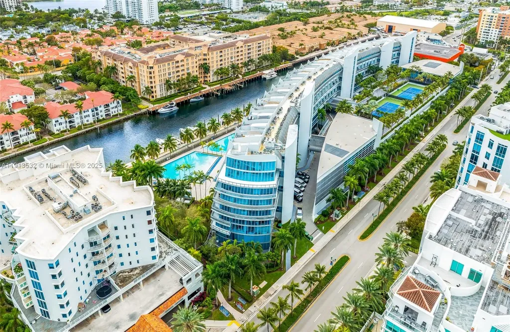 Aventura FL 33180