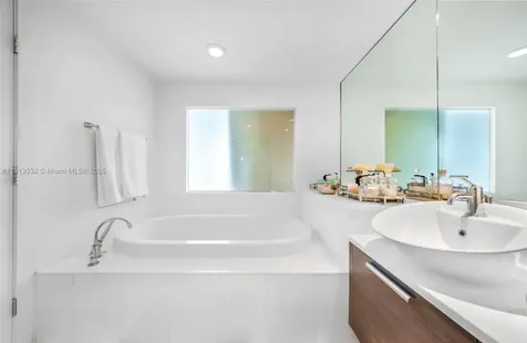 Aventura FL 33180