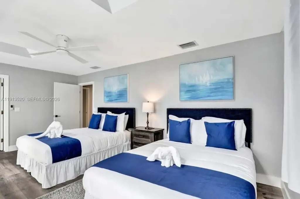 1025 N Southlake Drive Hollywood FL 33019