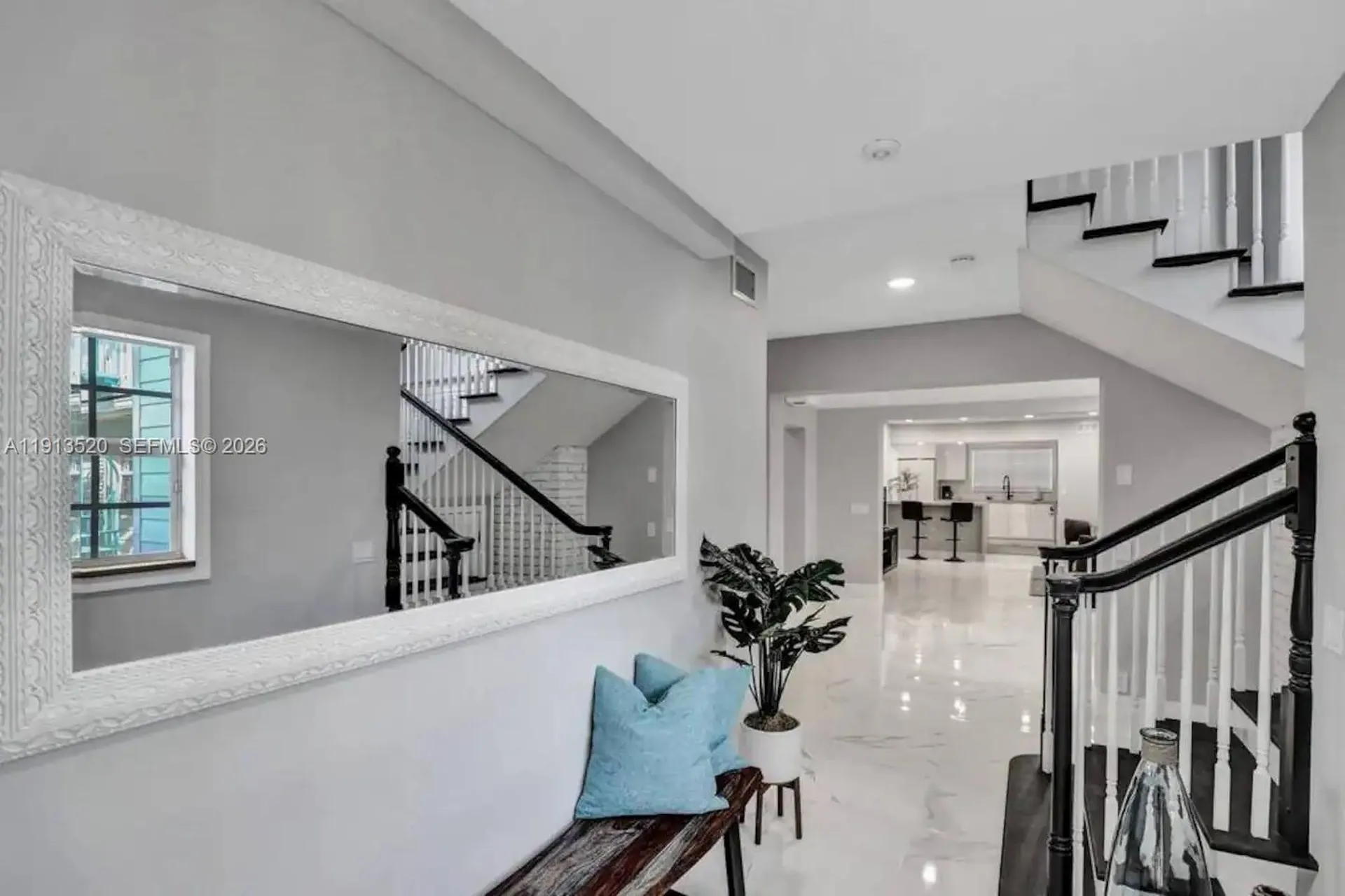 1025 N Southlake Drive Hollywood FL 33019