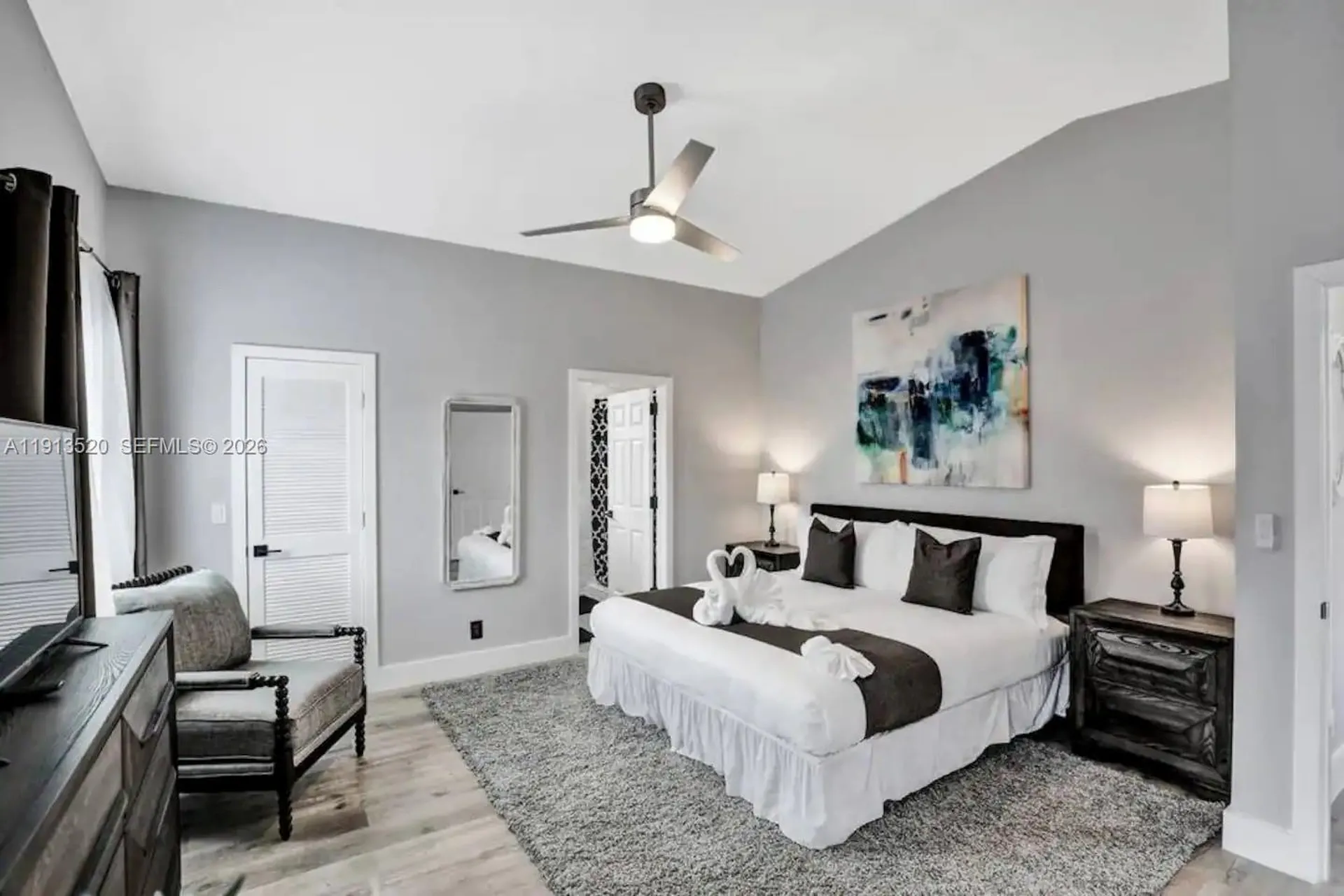 1025 N Southlake Drive Hollywood FL 33019