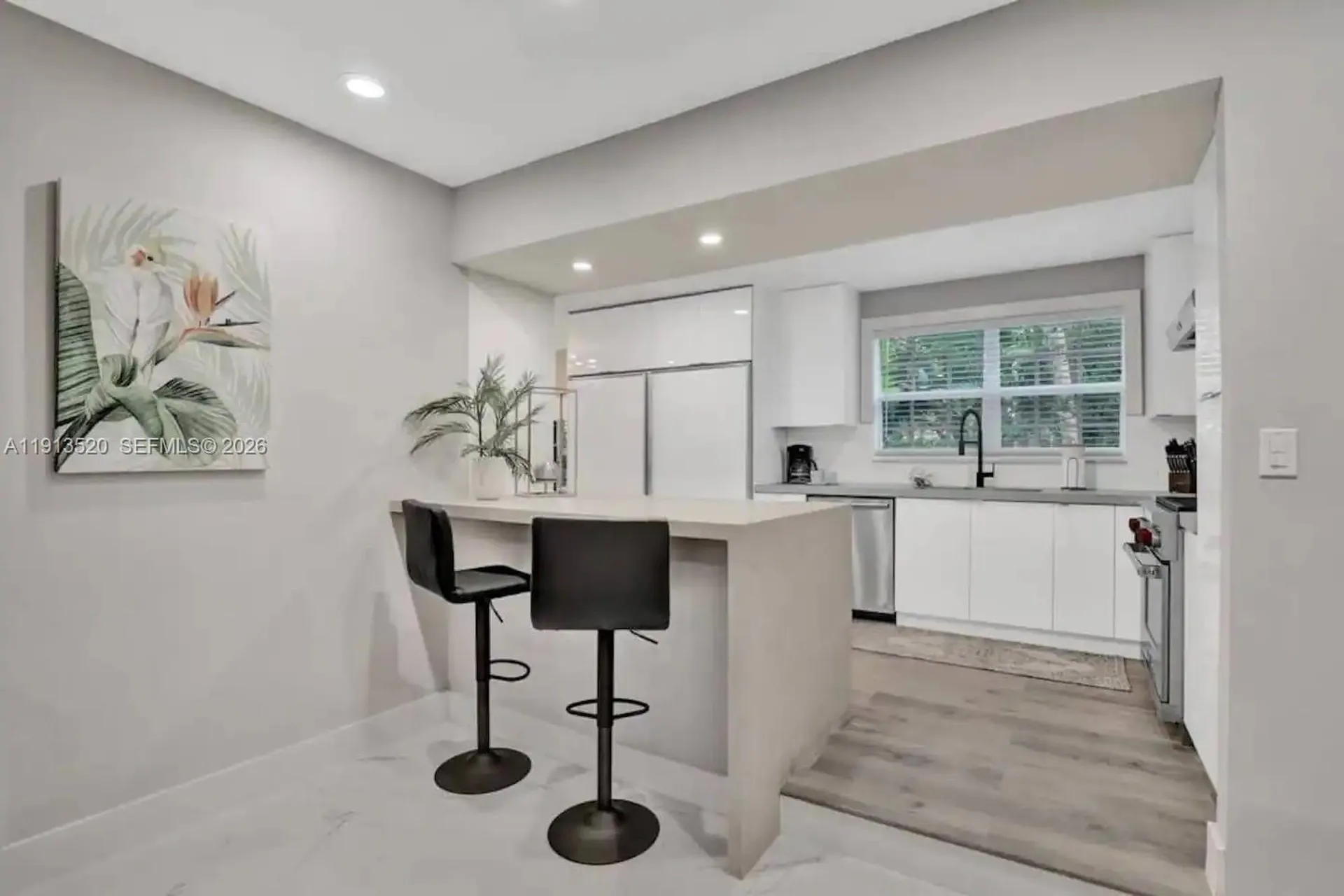 1025 N Southlake Drive Hollywood FL 33019