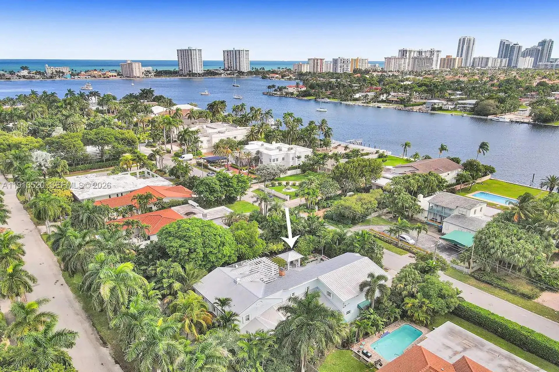 1025 N Southlake Drive Hollywood FL 33019