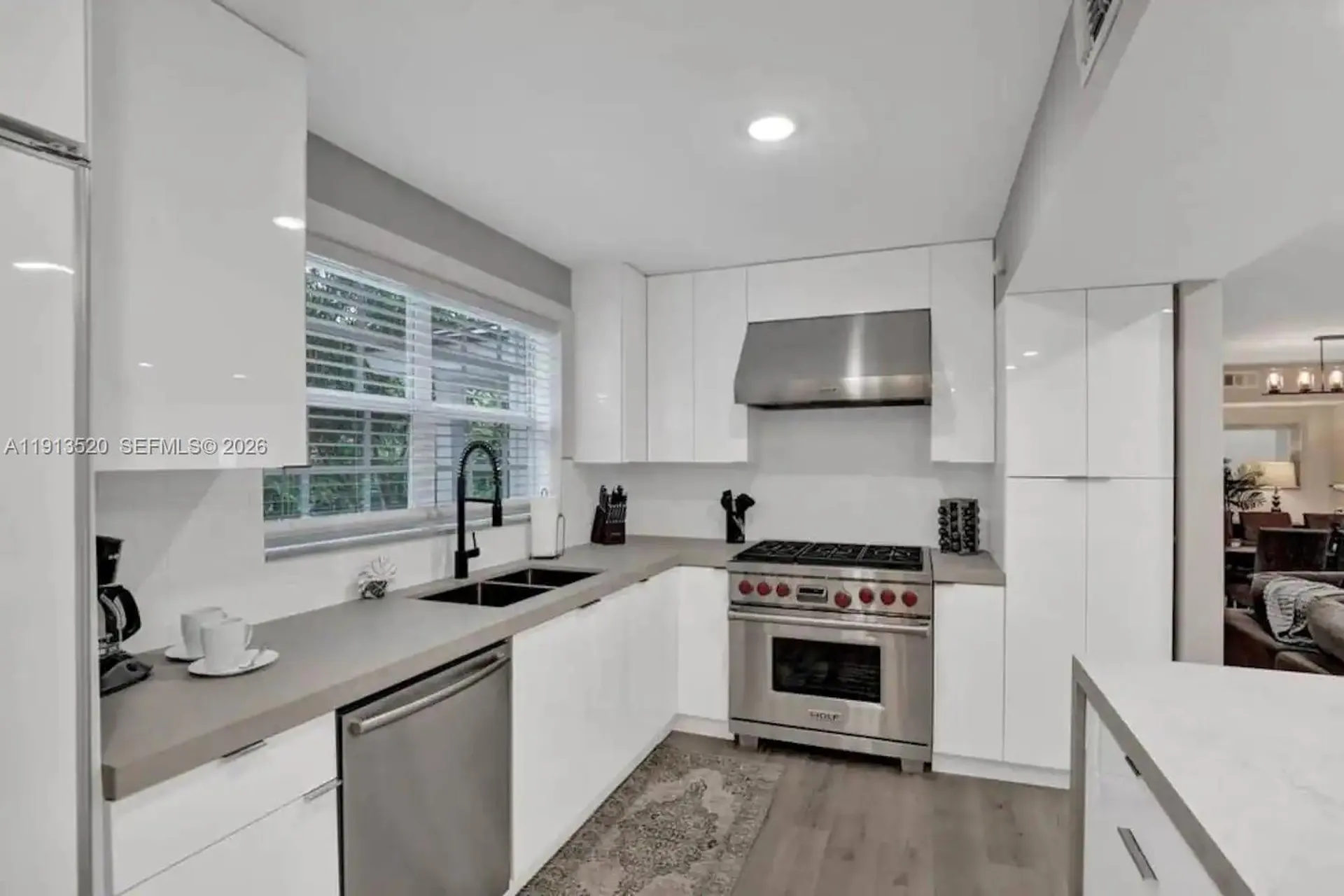 1025 N Southlake Drive Hollywood FL 33019